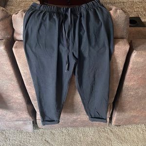 Lululemon black joggers